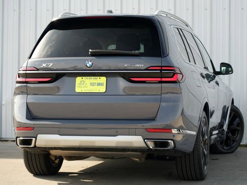 Used 2023 BMW X7 xDrive40i w/ Climate Comfort Package image 5