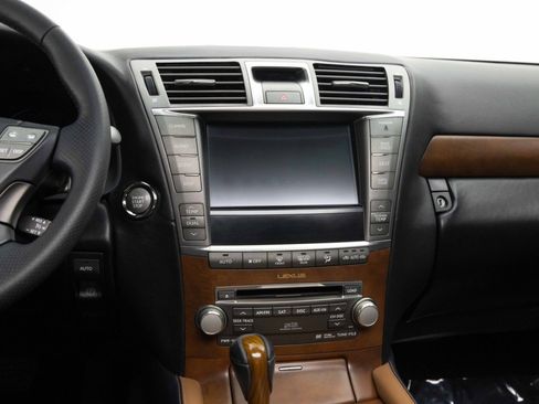 Used 2011 Lexus LS 460 w/ Sport Pkg RWD image 14