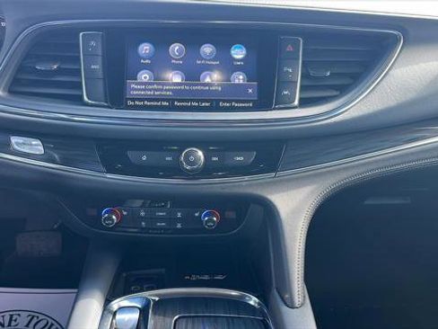 Used 2023 Buick Enclave Essence w/ Sport Touring Edition image 10