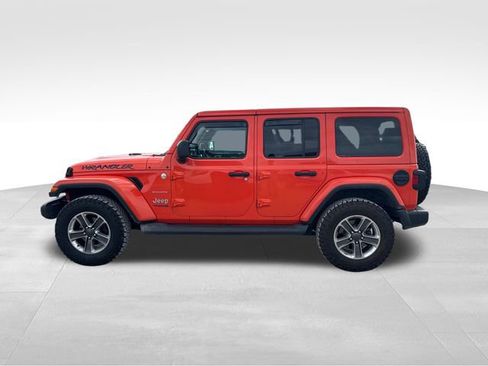 Used 2019 Jeep Wrangler Unlimited Sahara w/ Dual Top Group image 8