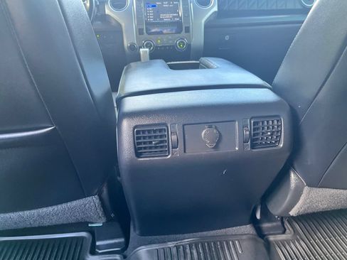 Used 2017 Toyota Tundra Platinum AWD/4WD image 23
