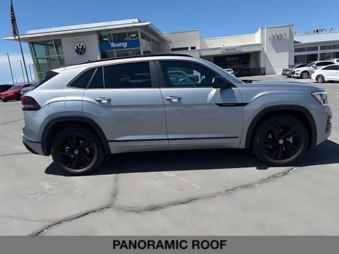 New 2026 Volkswagen Atlas Cross Sport SEL R-Line AWD/4WD image 2