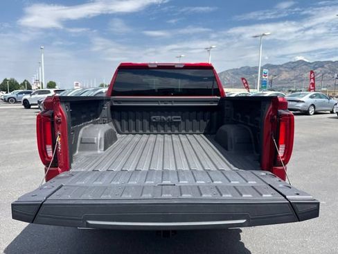 Used 2026 GMC Sierra 1500 SLT w/ SLT Convenience Package AWD/4WD image 33