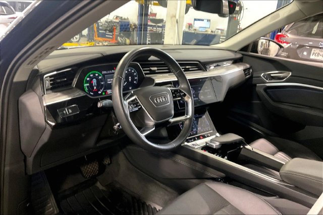 Used 2024 Audi Q8 e-tron Premium Plus AWD/4WD image 14