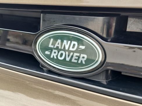 Certified 2023 Land Rover Defender 110 X-Dynamic SE AWD/4WD image 12