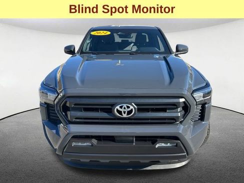 Used 2024 Toyota Tacoma SR5 AWD/4WD image 4