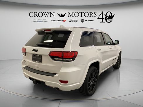 Used 2020 Jeep Grand Cherokee Altitude AWD/4WD image 16