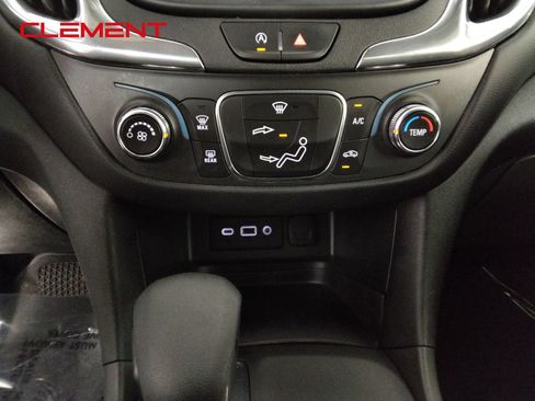 Used 2023 Chevrolet Equinox LT FWD image 18