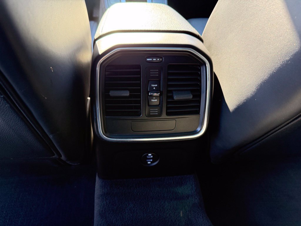 Used 2021 Porsche Macan AWD/4WD image 18