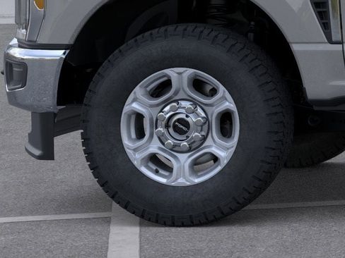 New 2026 Ford F250 XLT w/ FX4 Off-Road Package image 19