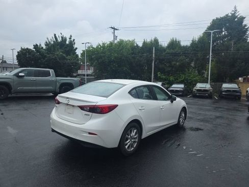 Used 2014 MAZDA MAZDA3 i Touring w/ Technology Package FWD image 6