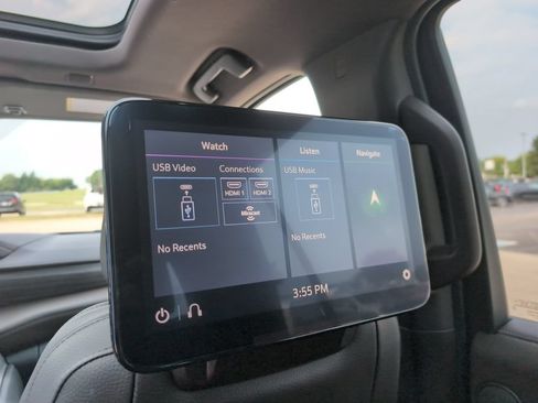 Used 2021 GMC Yukon Denali AWD/4WD image 16