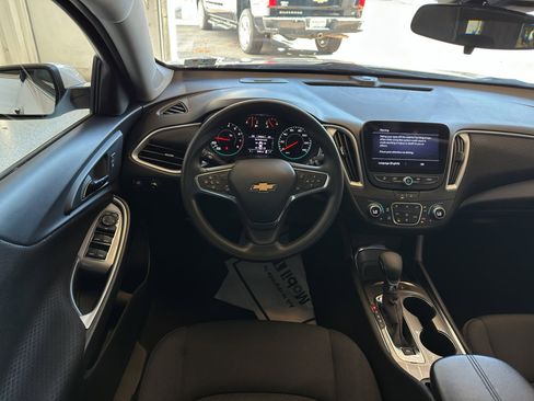 Used 2024 Chevrolet Malibu LT image 8