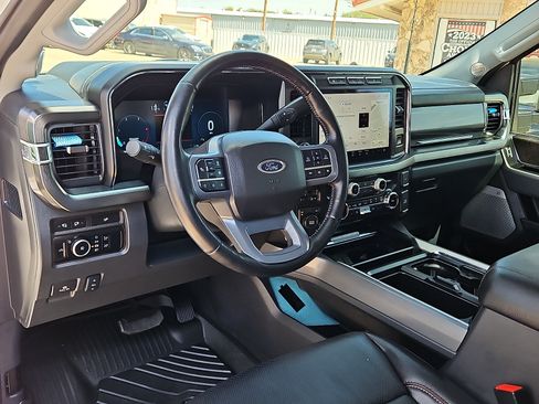 Used 2024 Ford F250 Lariat w/ Lariat Ultimate Package AWD/4WD image 11