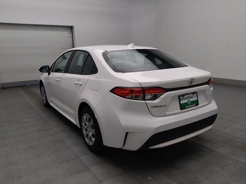 Used 2022 Toyota Corolla LE FWD image 5