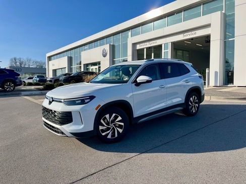 New 2026 Volkswagen Tiguan S FWD image 1