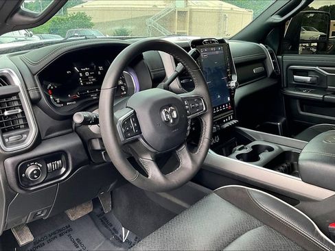 Used 2025 RAM 2500 Laramie AWD/4WD image 19