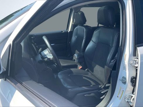 Used 2014 Jeep Compass Latitude w/ Sun/Sound Group FWD image 20