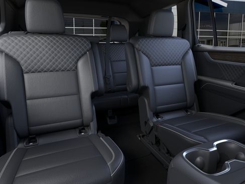 New 2026 GMC Acadia Denali w/ Super Cruise Package FWD image 17
