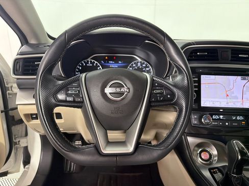 Used 2023 Nissan Maxima SV w/ Floor Mat Group FWD image 15