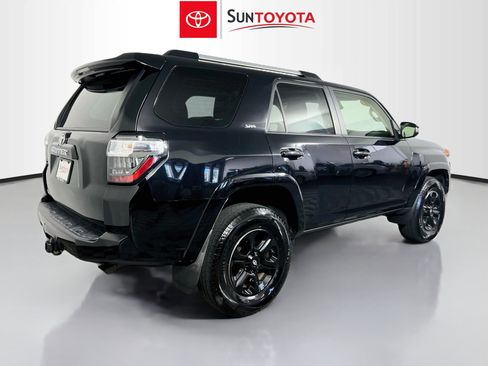 Used 2021 Toyota 4Runner SR5 Premium w/ Moonroof Package AWD/4WD image 4