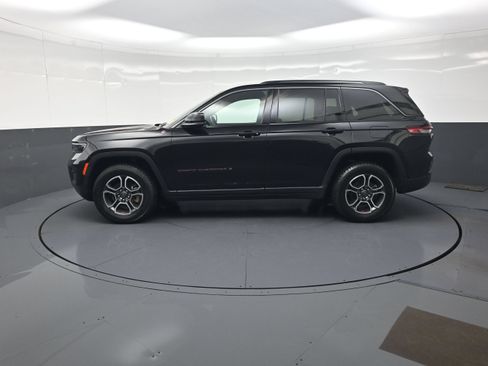 Used 2022 Jeep Grand Cherokee Trailhawk AWD/4WD image 6