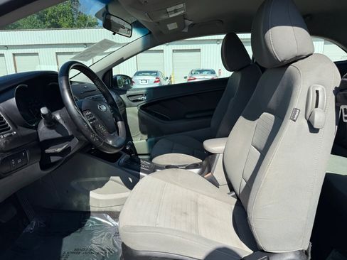 Used 2015 Kia Forte Koup EX FWD image 2