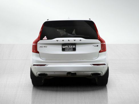 Used 2017 Volvo XC90 T6 Inscription w/ Vision Package image 4
