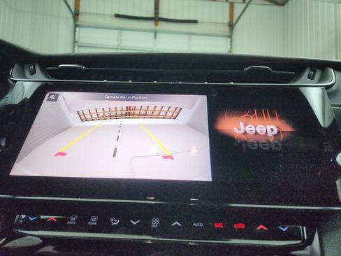 New 2026 Jeep Grand Cherokee L 4WD image 31