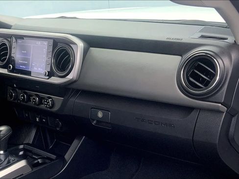 Used 2020 Toyota Tacoma SR5 image 16
