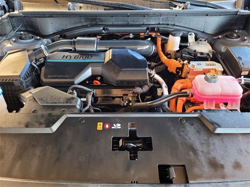 Used 2025 Hyundai Santa Fe Limited image 34