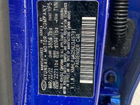 Used 2022 Hyundai Elantra Limited image 15