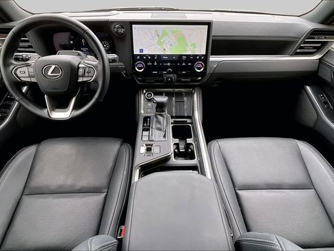Used 2025 Lexus GX 550 w/ Accessory Package (2T) AWD/4WD image 16