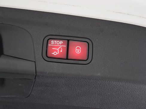 Used 2021 Mercedes-Benz GLE 350 4MATIC image 30