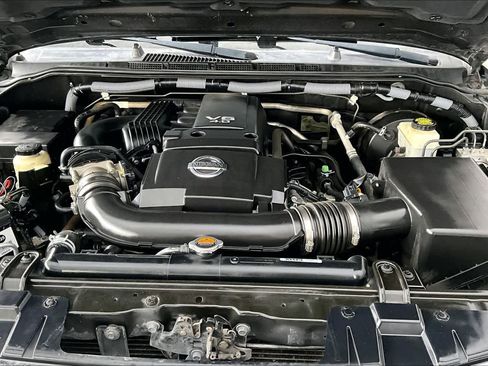 Used 2012 Nissan Frontier SV w/ SV Premium Utility Pkg image 30