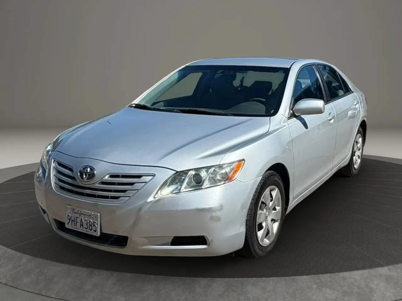 Used 2007 Toyota Camry LE FWD image 1