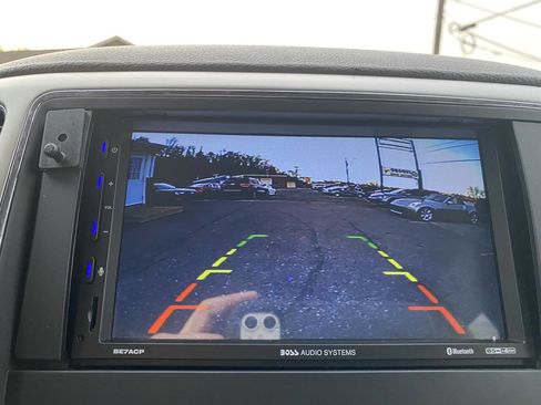 Used 2011 Jeep Grand Cherokee Laredo image 28