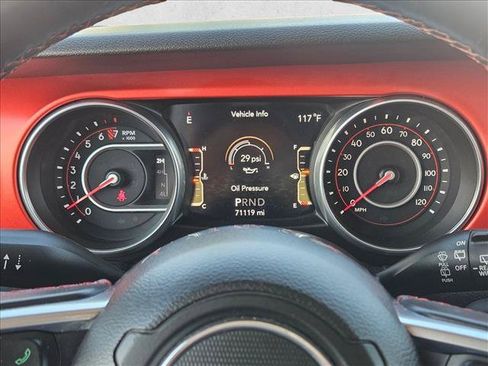 Used 2018 Jeep Wrangler Rubicon AWD/4WD image 13