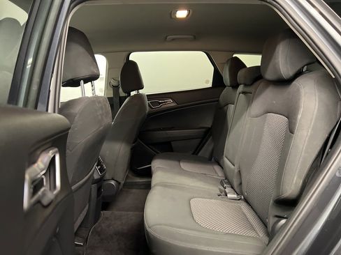 Used 2023 Kia Sportage LX image 25