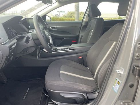Used 2023 Hyundai Sonata SE w/ Preferred Accessory Package image 17