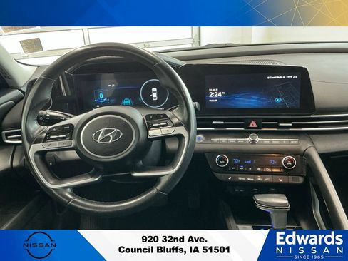 Used 2023 Hyundai Elantra SEL w/ Convenience Package FWD image 13