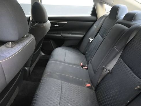 Used 2018 Nissan Altima 2.5 SV FWD image 18