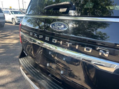 Used 2024 Ford Expedition Max Limited RWD image 24