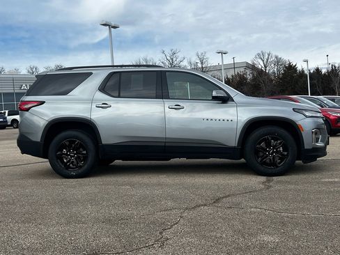 Used 2023 Chevrolet Traverse LT image 4