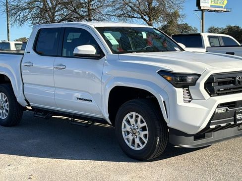 New 2026 Toyota Tacoma SR5 AWD/4WD image 3