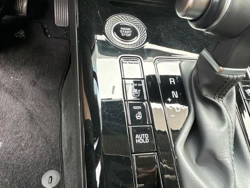 Certified 2024 Kia Niro FWD image 37
