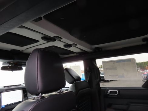 New 2025 Ford Bronco Badlands w/ Sasquatch Package image 17