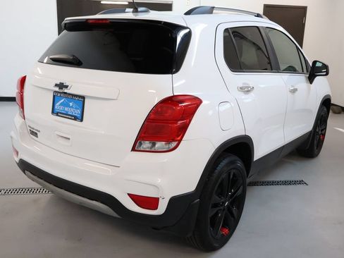 Used 2018 Chevrolet Trax LT w/ Redline Edition AWD/4WD image 7