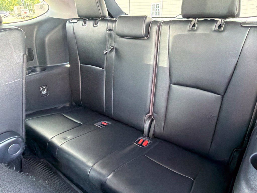 Used 2021 Toyota Highlander XLE AWD/4WD image 15