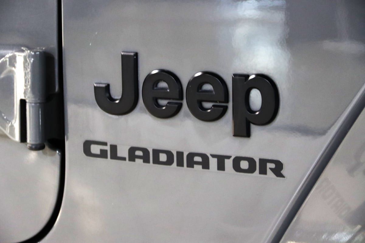 Used 2021 Jeep Gladiator Overland w/ Popular Equipment Package AWD/4WD image 23